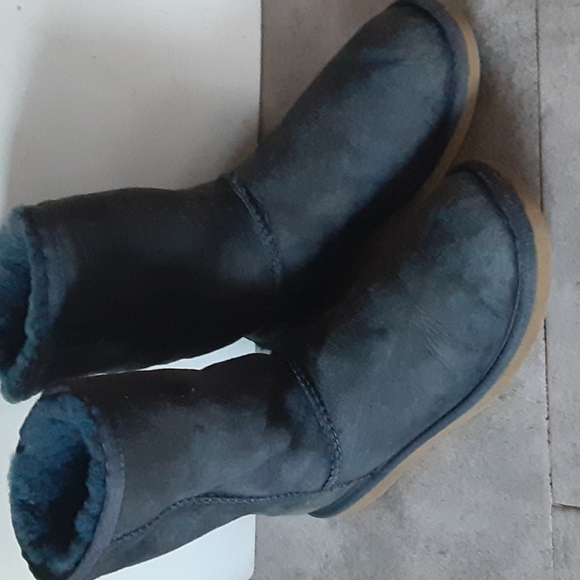 UGG  boots  size  8 women - Picture 3 of 5